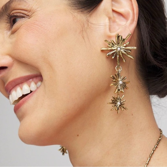 Chico’s Women’s Gold Tone Starburst Drop Earrings Floral Post-back earrings. - Picture 1 of 11